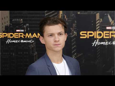 VIDEO : Tom Holland Went Undercover In High School For Spider-Man