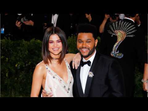 VIDEO : Selena Gomez And The Weeknd Went To A Comedy Club