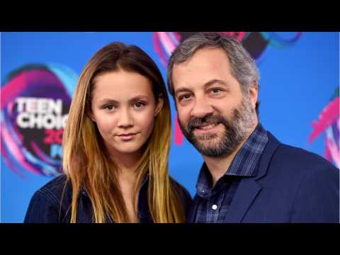 VIDEO : Judd Apatow's Daughter Looks Just Like His Wife