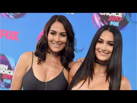 VIDEO : Brie Bella On Baby Body Positivity