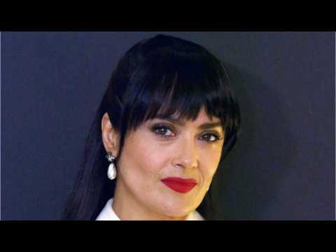 VIDEO : Salma Hayek's Beauty Routine