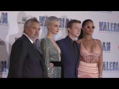 VIDEO : Cara Delevingne, Rihanna et  Luc Besson :  le show  ?Valérian? à Paris