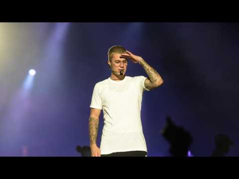 VIDEO : Justin Bieber Issues Apology for Stopping World Tour