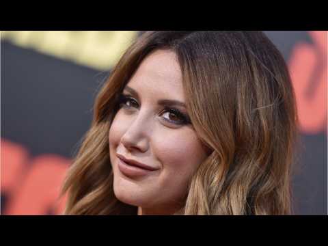VIDEO : Ashely Tisdale Just Wore the Brand Kendall Jenner & Her It Girl Friends Love