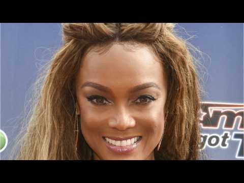 VIDEO : Tyra Banks Attempts To Recruit Lindsay Lohan For Movie Project