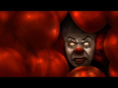 VIDEO : Fans Love Tim Curry's 