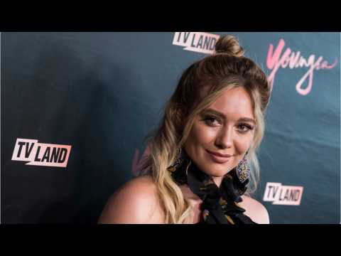VIDEO : Hilary Duff Vacations With Son Luca in Hawaii