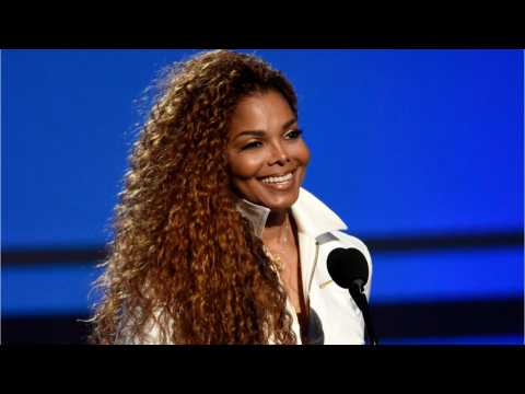 VIDEO : Janet Jackson Shows Off Post-Baby Body, Preps for tour