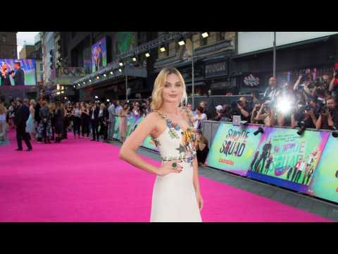 VIDEO : Margot Robbie to Co-Produce Sci-Fi Thriller With Husband