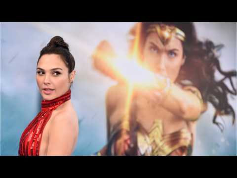 VIDEO : Gal Gadot's Wonder Woman Confirmed For 'Flashpoint'