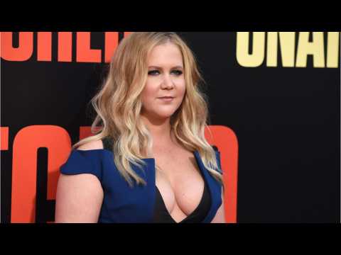 VIDEO : Amy Schumer To Make Broadway Debut