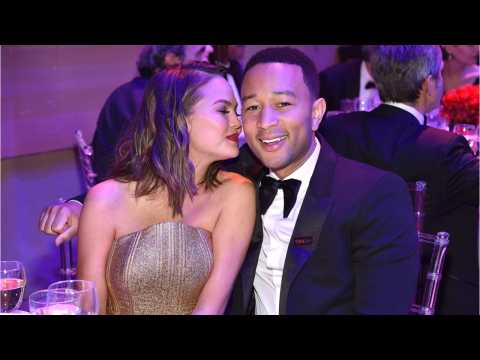 VIDEO : Chrissy Teigen and John Legend's Italian Date Night