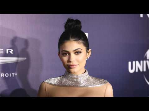 VIDEO : Kylie Jenner Is Depressed About Her Dating Life