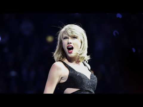 VIDEO : Rumors Swirl Around Taylor Swift's New Album