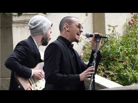 VIDEO : Linkin Park Singer Dies On Chris Cornell's birthday