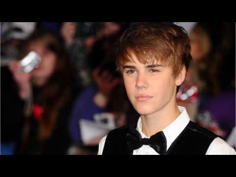 VIDEO : Bad Behavior Prevents Bieber From Touring China