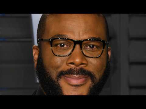 VIDEO : Cosby Actor Shamed For Trader Joe's Job Lands Tyler Perry Gig