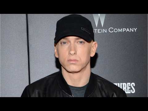 VIDEO : Eminem Makes UK Chart History