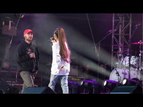 VIDEO : Ariana Grande Honors Mac Miller