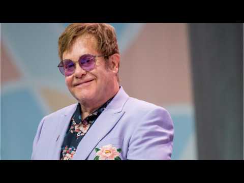 VIDEO : Elton John Starts Long Goodbye Tour