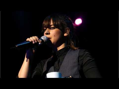 VIDEO : Cat Power Melts Hearts With Cover of Rihanna?s ?Stay?