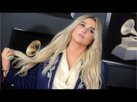 VIDEO : Kesha's Equality Song