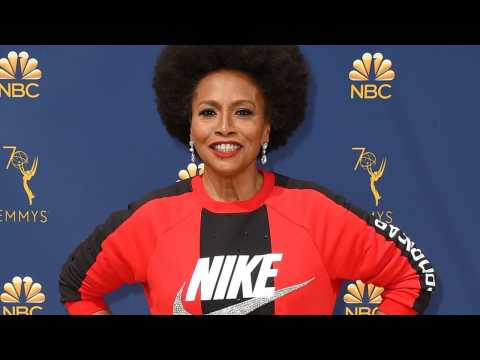VIDEO : Black-ish Star Lends Support To Colin Kaepernick On Emmys Red Carpet
