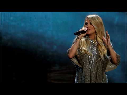VIDEO : Carrie Underwood Makes Chart History