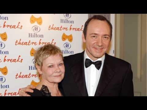 VIDEO : Judi Dench Defends Kevin Spacey