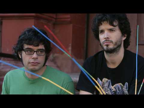 VIDEO : Flight Of The Conchords Perform New Song On Colbert's Show