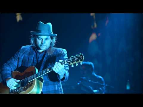 VIDEO : Jeff Tweedy Reveals Reasons For Wilco?s ?Extended Break?