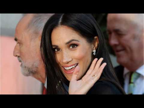 VIDEO : Duchess Meghan Goes On Solo Mission To Visit Art Exhibition