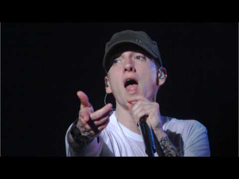 VIDEO : Eminem's Feud With Machine Gun Kelly Leads To Hit Songs