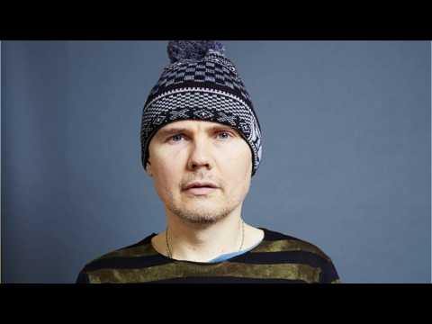 VIDEO : Smashing Pumpkins? Billy Corgan Welcomes Baby Girl