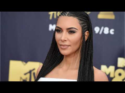 VIDEO : Chicago West Makes Modeling Debut