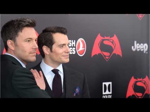 VIDEO : Ben Affleck And Henry Cavill Are Out As Batman And Superman