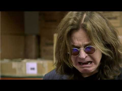 VIDEO : Ozzy Osbourne Cancels Tour, Undergoes Additional Hand Surgery