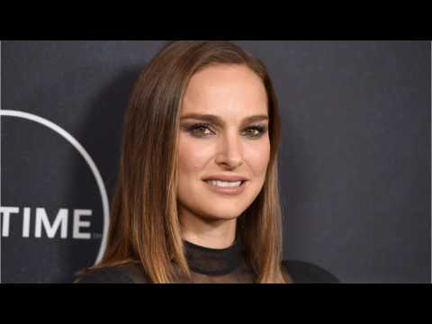 VIDEO : Natalie Portman Comment Sparks Cheers, Applause