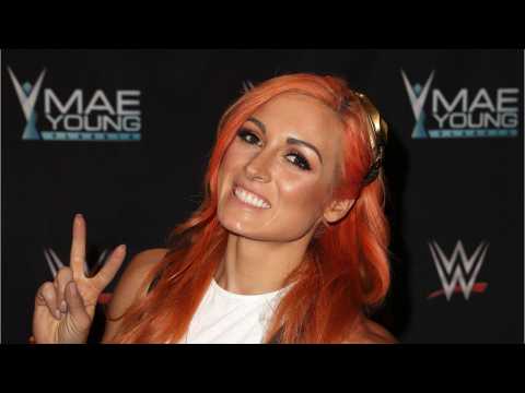VIDEO : Will Becky Lynch Be Able To Continue Fighting With Fractured Jaw?