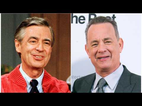 VIDEO : First Look At Tom Hanks As Mister Rogers In ?You Are My Friend?