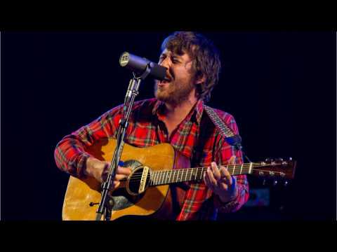 VIDEO : Fleet Foxes Embrace Nostalgia With ?First Collection 2006-2009?