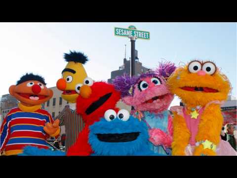 VIDEO : ?Sesame Street? Movie Signs Jonathan Krisel To Direct