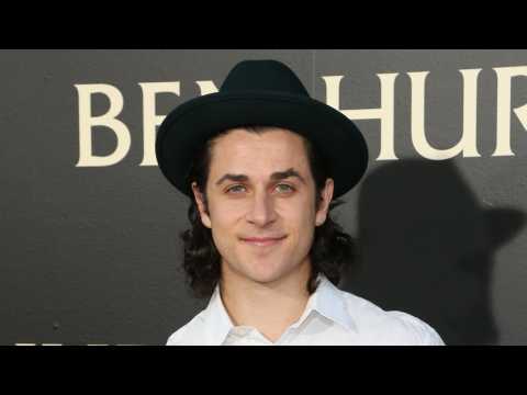 VIDEO : David Henrie Charged For Airport Gun Incident