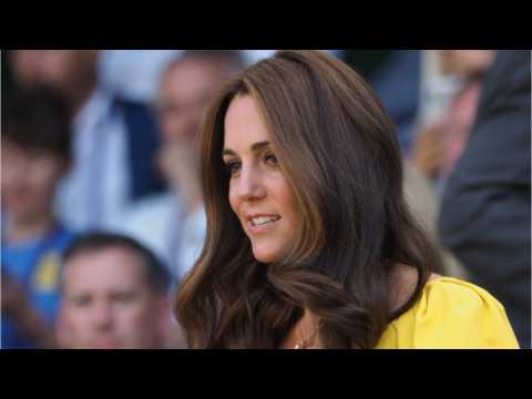 VIDEO : Kate Middleton And Her Mom Wear Same Coat