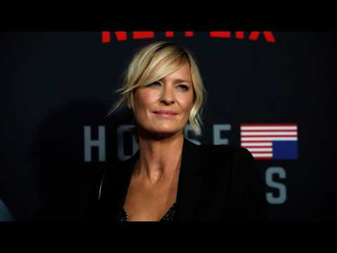 VIDEO : Robin Wright Talks About Her Busy Honeymoon