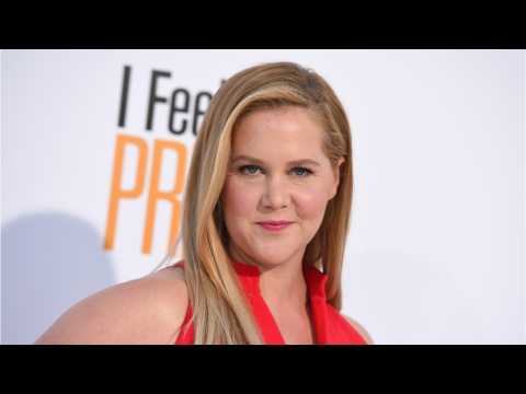 VIDEO : Amy Schumer Is Pregnant!
