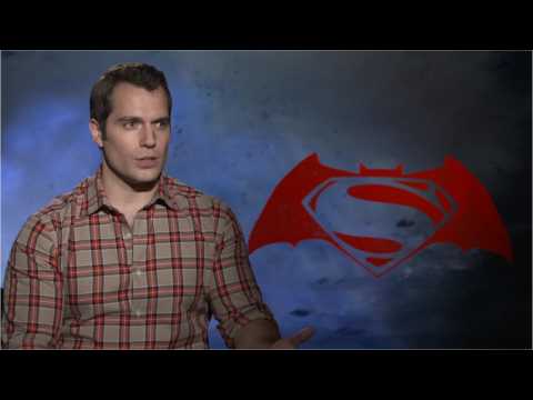 VIDEO : Zack Snyder Reacts To Cavill's Exit As Superman