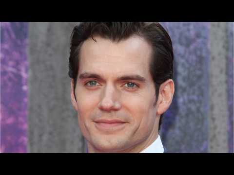 VIDEO : Warners Comments On Cavill Rumors