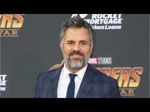 VIDEO : Mark Ruffalo Clears Up Rumors About 'Avengers' Tattoo