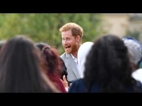 VIDEO : Prince Harry Caught With Samosas Behind His Back At Royal Event